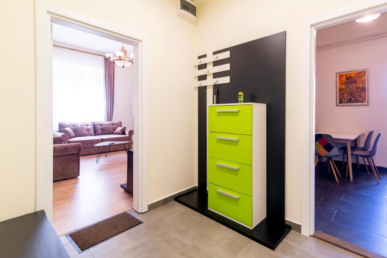 Jevrejska - Central Apartment With Free Parking Novi Sad Exteriör bild
